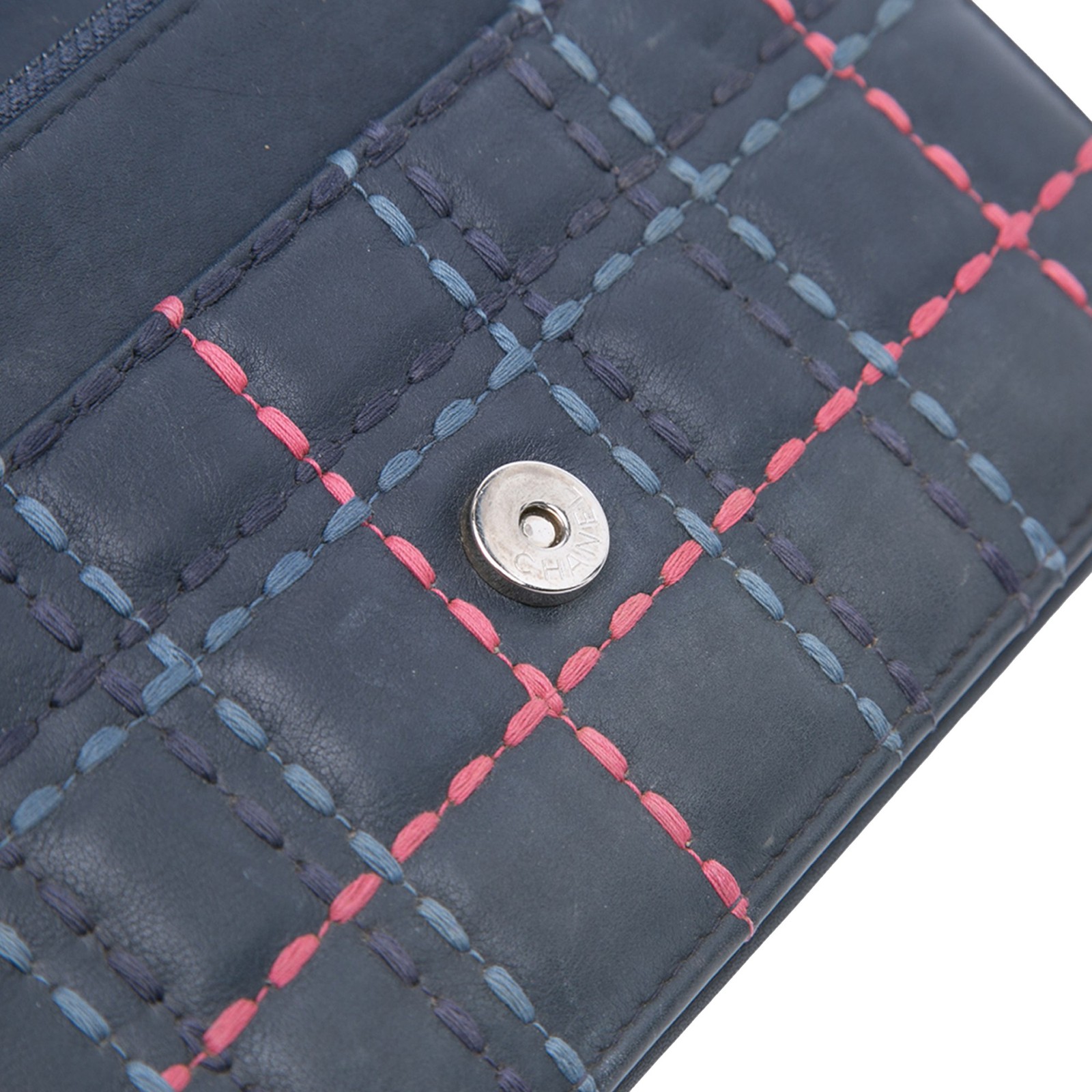 Authenticated Chanel CC Square Stitched Calfskin … - image 10