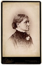 Cabinet Card Circa 1880s Evans Old Lady In Dress Ithaca NY