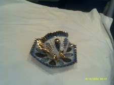 Vtg. Niebieska, biała i złota filiżanka demitasse i spodek-marszczone krawędzie-stopka-JAK JEST