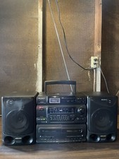 vintage Sony CFD-560 FM/AM Stereo Digital cd player READ DESCRIPTION