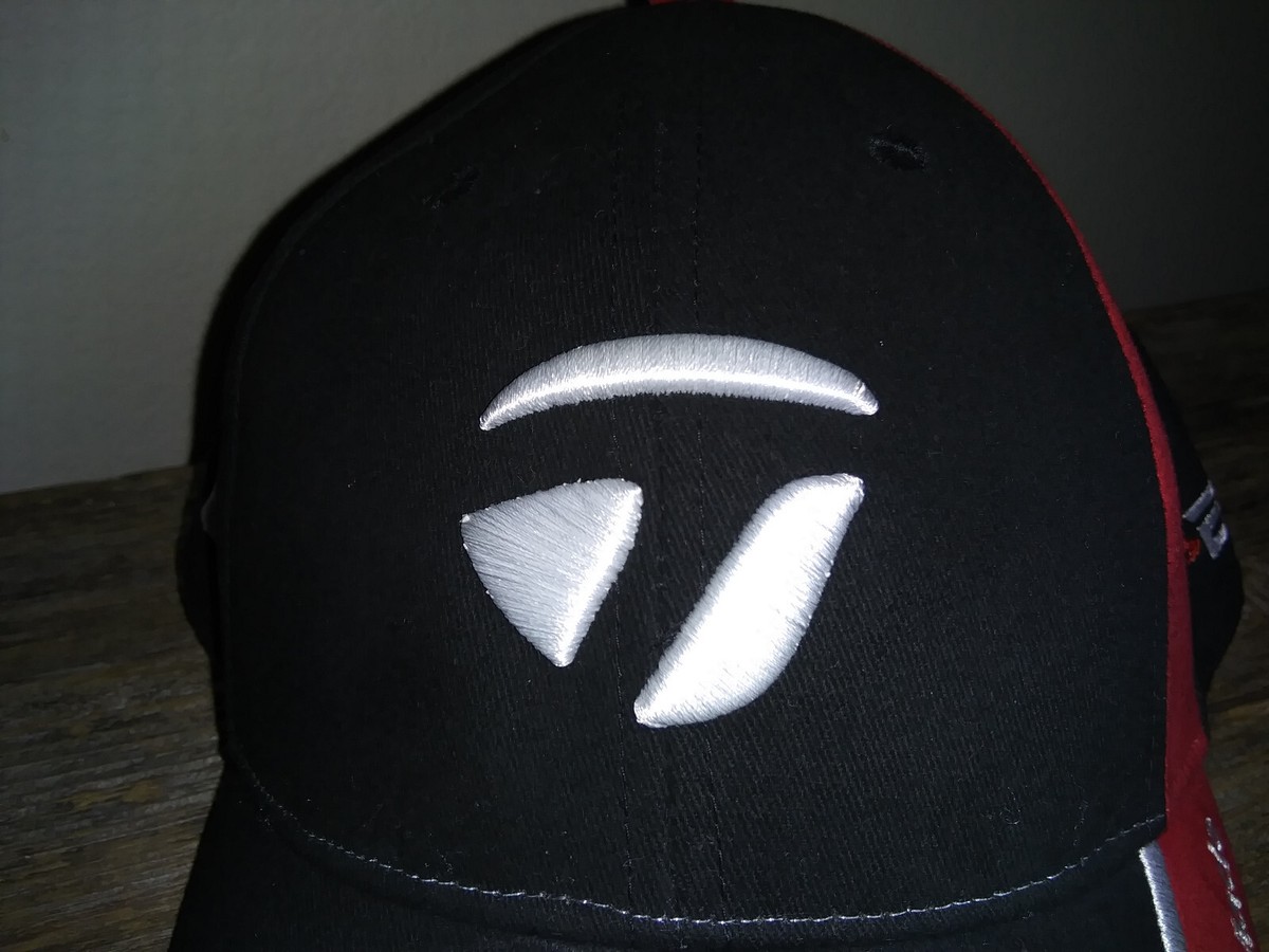 Casquette TaylorMade R7 TMAX Rouge Casquette TaylorMade R7 TMAX – 100% Coton, Réglable, Rouge – Occasion Bon état Chapeau Golf Unisexe TaylorMade Occasion