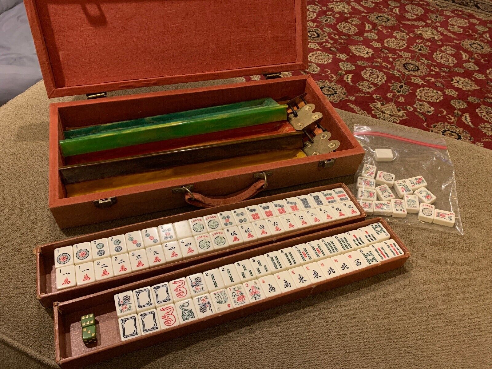 VINTAGE MAHJONG SET