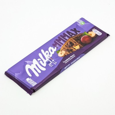 MILKA Raisin Hazelnuts Chocolate Bar 270g/9.5oz  Pack of 2