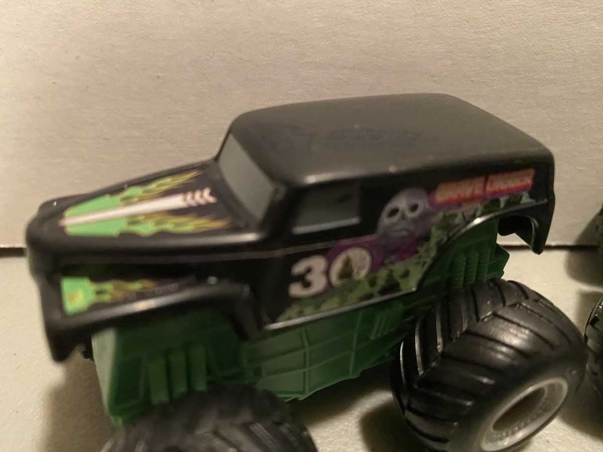 Digger Vintage　BK180　彫刻 木彫　龍虎図　蟇股　玉眼 Monster Jam Burger King Grave Digger 30th Anniversary Monster