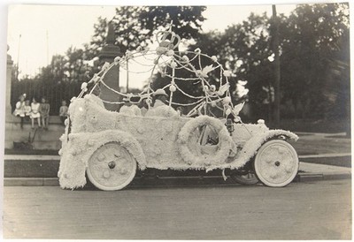 c1910s Photo Minneapolis MN Floral Parade Early Auto Float w/ Cross Doves Crown