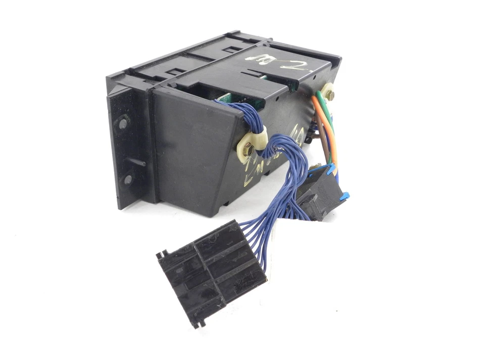Panel de control de clima de calefacción de aire acondicionado Delco con descongelación trasera para Chevrolet Lumina 90-94 Foto 3 de 4