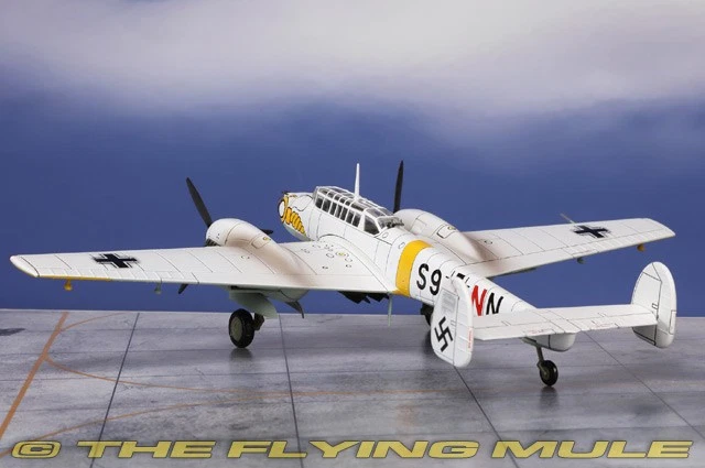 Hobby Master 1:72 Bf 110E Luftwaffe 5./ZG 1 Herbert Kutscha S9+NN - Image 2 of 4