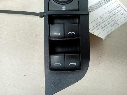 HOLDEN EQUINOX POWER WINDOW SWITCH RH FRONT (MASTER SWITCH), EQ, MANUAL FOLDING - Picture 3 of 12