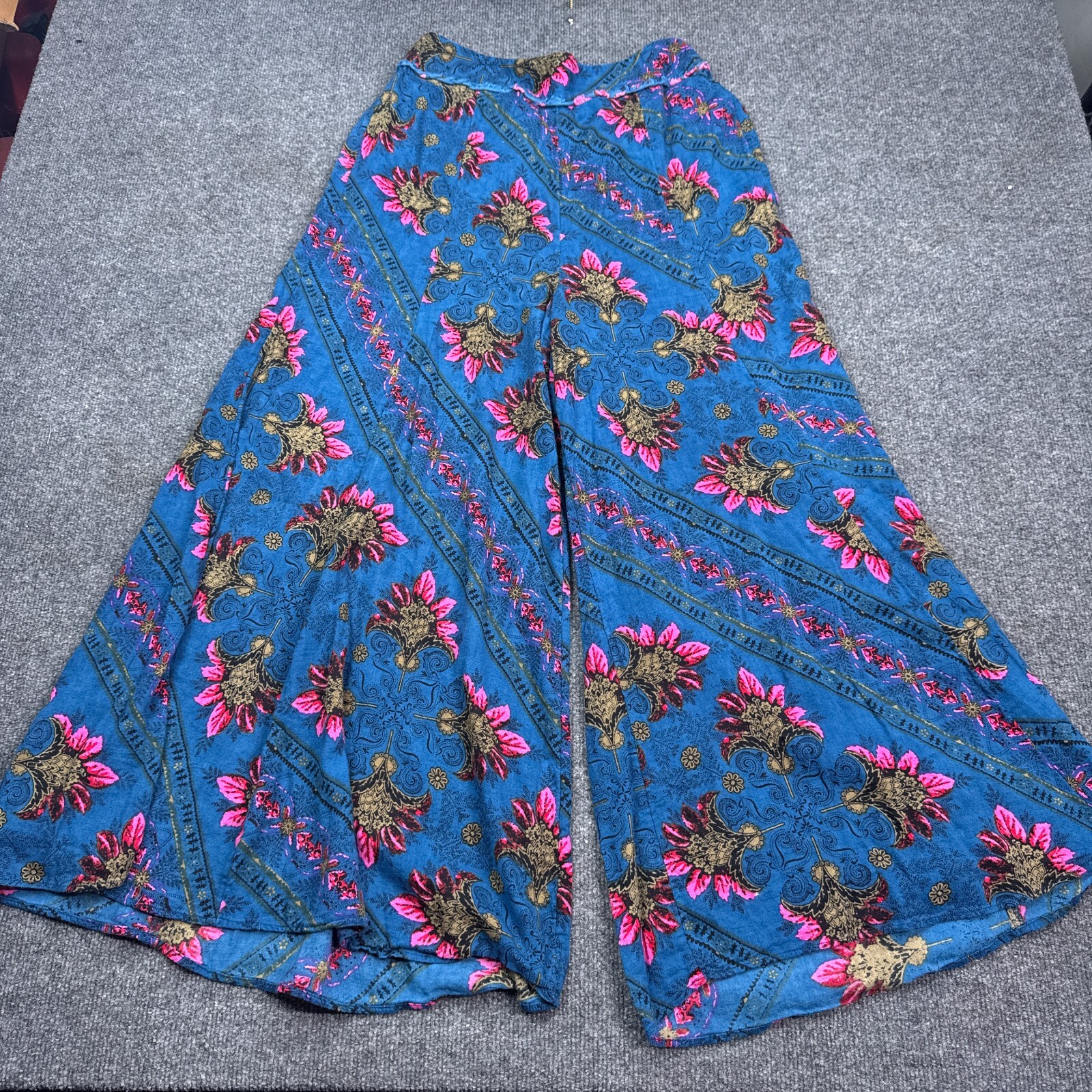 Picture 4 of 12