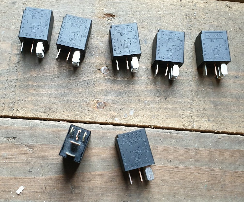 Реле 6g9t 14b192 ba