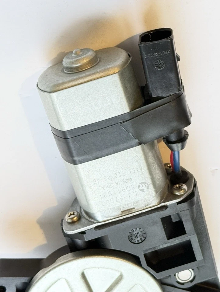 Motor ventana puerta Smart Fortwo cupé 451 2009-2014 (o/s/f) A4517200846 Foto 2 de 3