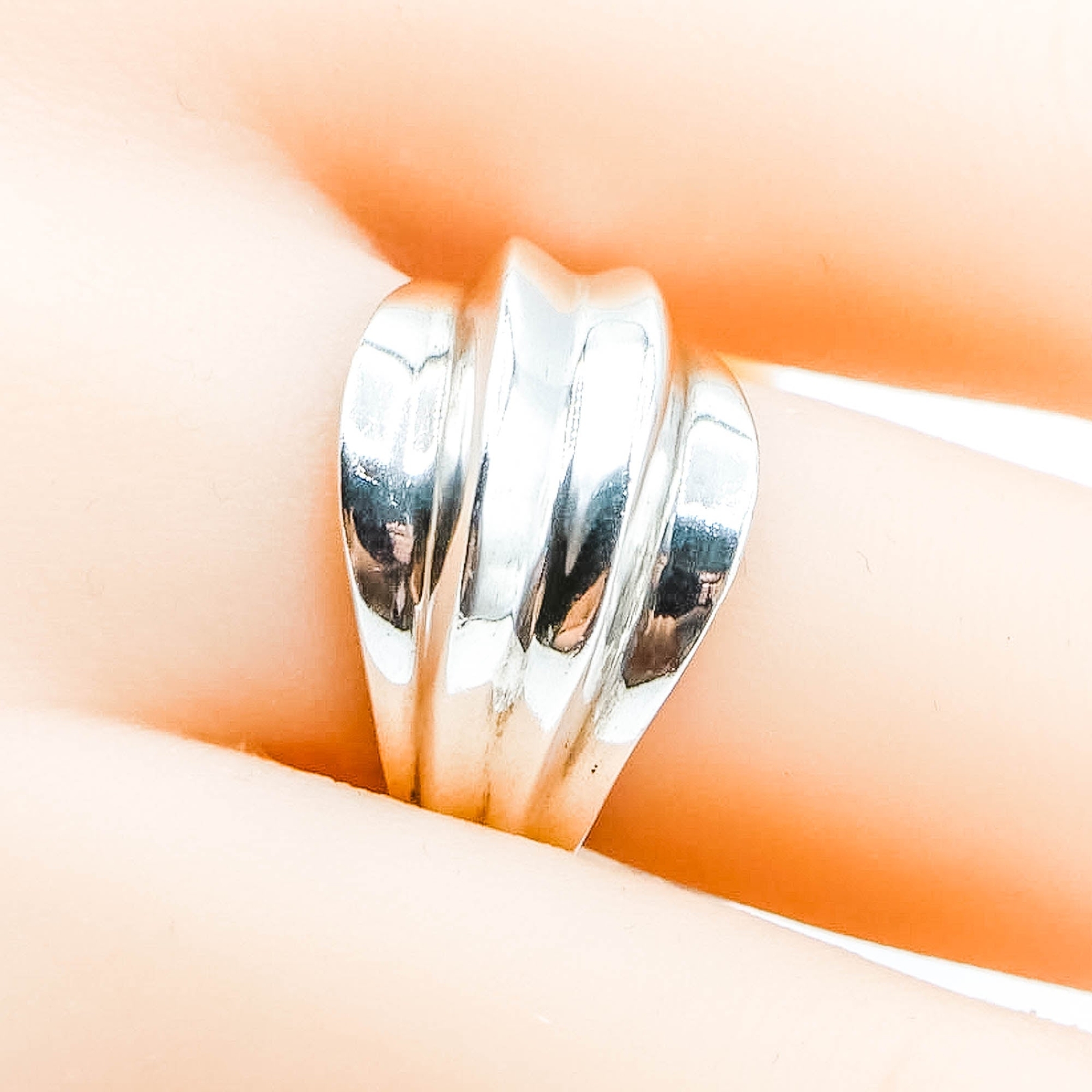 Sterling Silver Ribbed Dome Statement Ring Size 8 - image 7