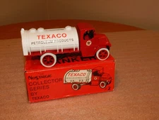 ERTL Texaco 1926 Mack Tanker Truck Bank Nostalgic Collector Series #2 Box & Key
