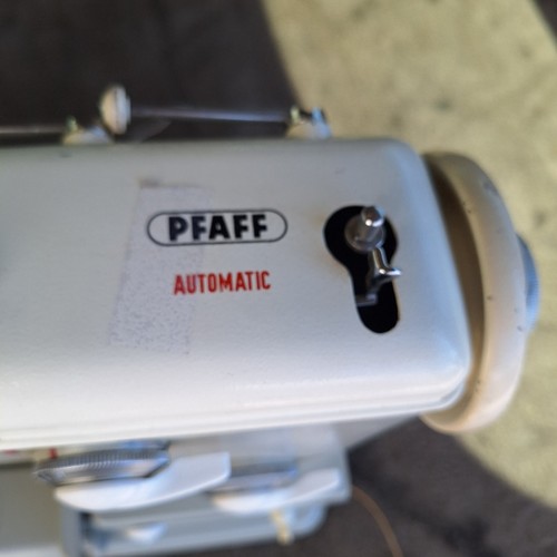 For Parts Pfaff 360 Sewing Machine Untested Read DESCRIPTION - Picture 4 of 11