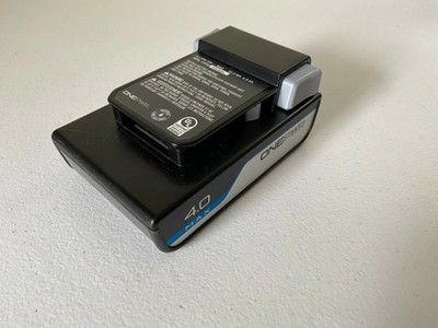 HOOVER ONEPWR BH25040 LITHIUM ION BATTERY 4.0 Ah MAX REPLACEMENT BATTERY LED