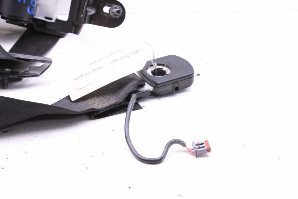 2013-2017 Land Rover Range Rover Right Front Seat Belt - DPLA-611B08-G OEM Used - Imagem 2 de 4