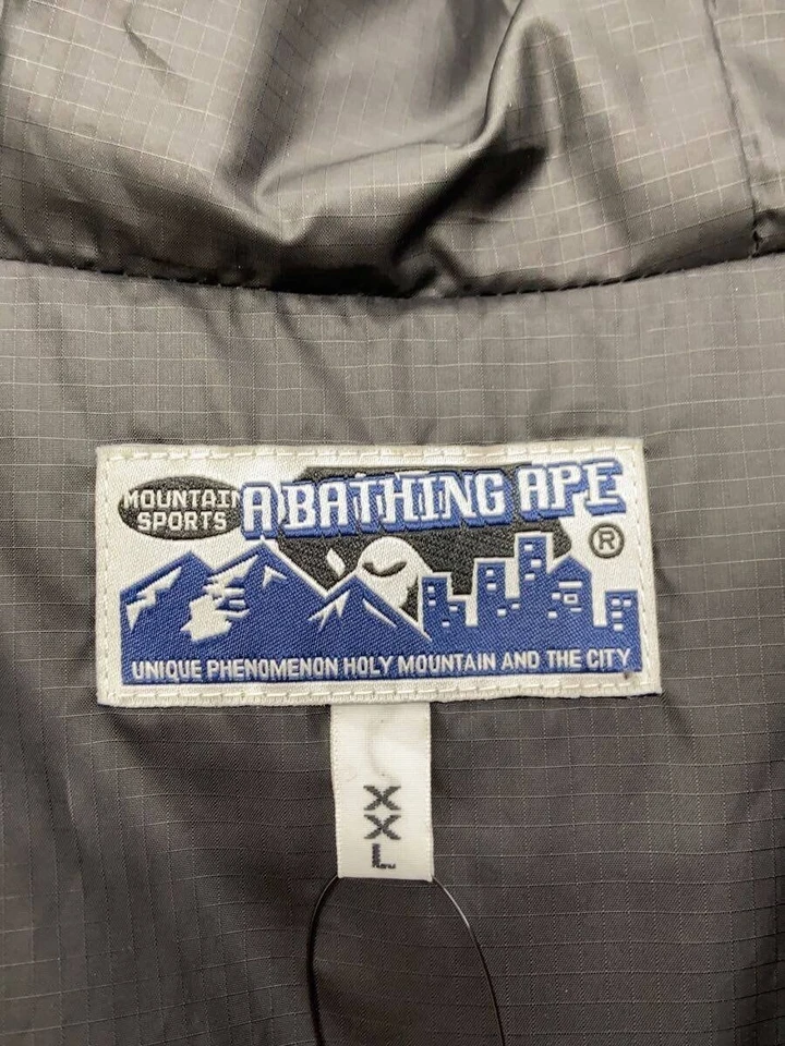 Chaqueta de plumón A BATHING APE multicolor XXL usada Foto 3 de 4