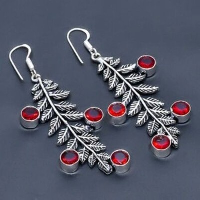 Red garnet branch earrings