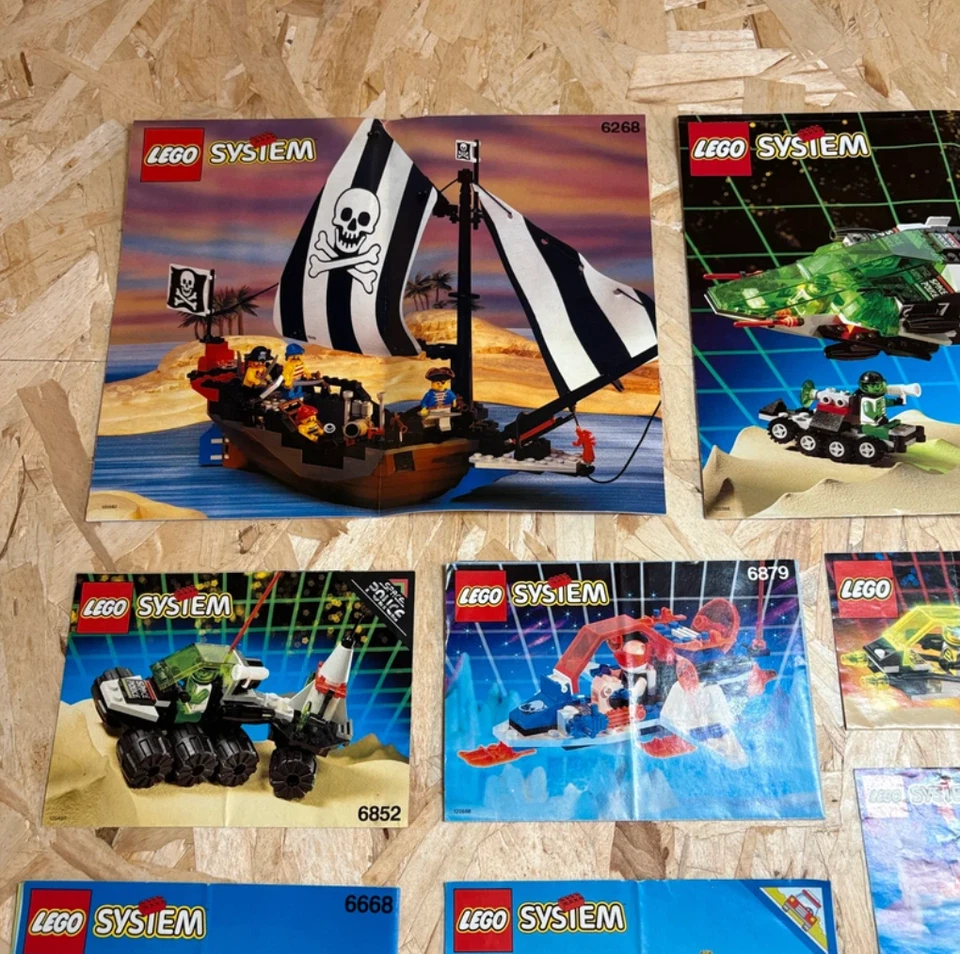 LOTTO 14 MANUALI ISTRUZIONI LEGO SYSTEM VINTAGE COMPLETI - Immagine 2 di 4