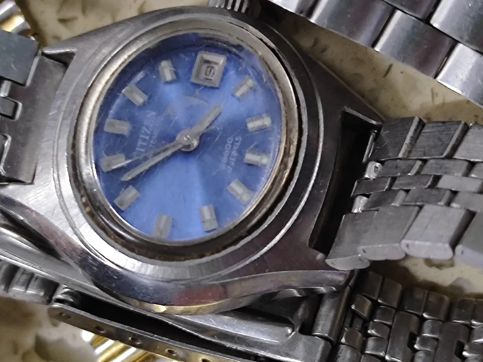 LOT VINTAGE WATCH Seiko/citizen/ Camel /swtch Not work /Not tested for parts - Image 4 of 4