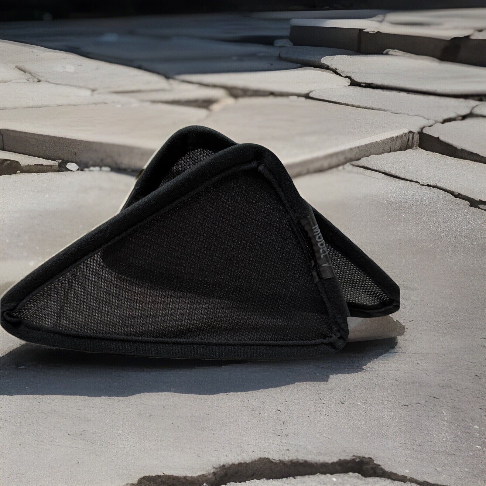 TESLA Model Y Rear Window Sunshade Mesh Small Triangle-image