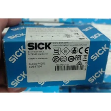 one new sick GL10G-P4251 1064704 photoelectric sensor Fast Delivery