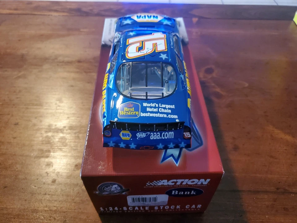 Michael Waltrip #15 NAPA 2004 Monte Carlo Action масштаб 1:24 банк для стокового автомобиля - Изображение 4 из 4