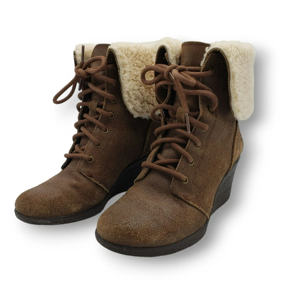 Botas anabela femininas UGG Zea 7 marrom impermeável camurça shearling 1003360 - Imagem 4 de 4