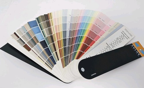 Benjamin Moore Classics Color Preview Fan Deck Paint Swatch Book. Free Shipping