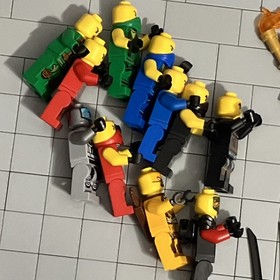 LEGO&reg; Minifigure Lloyd Jungle Knee Pads Tournament 70749 Ninjago H2 3