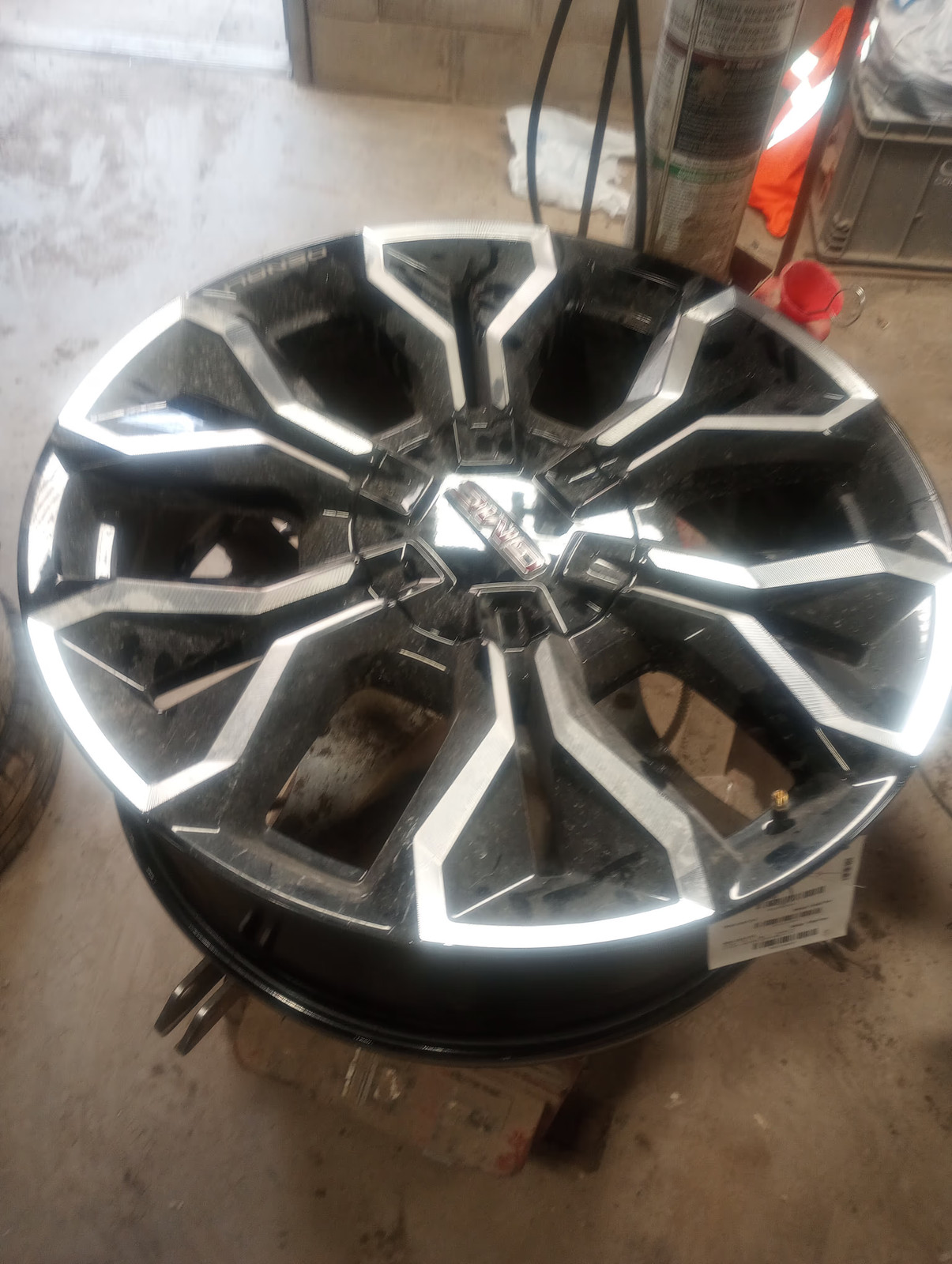 Wheel 6 Spoke 24x9 Opt Ree Fits 24-26 SIERRA DENALI EV 3234094