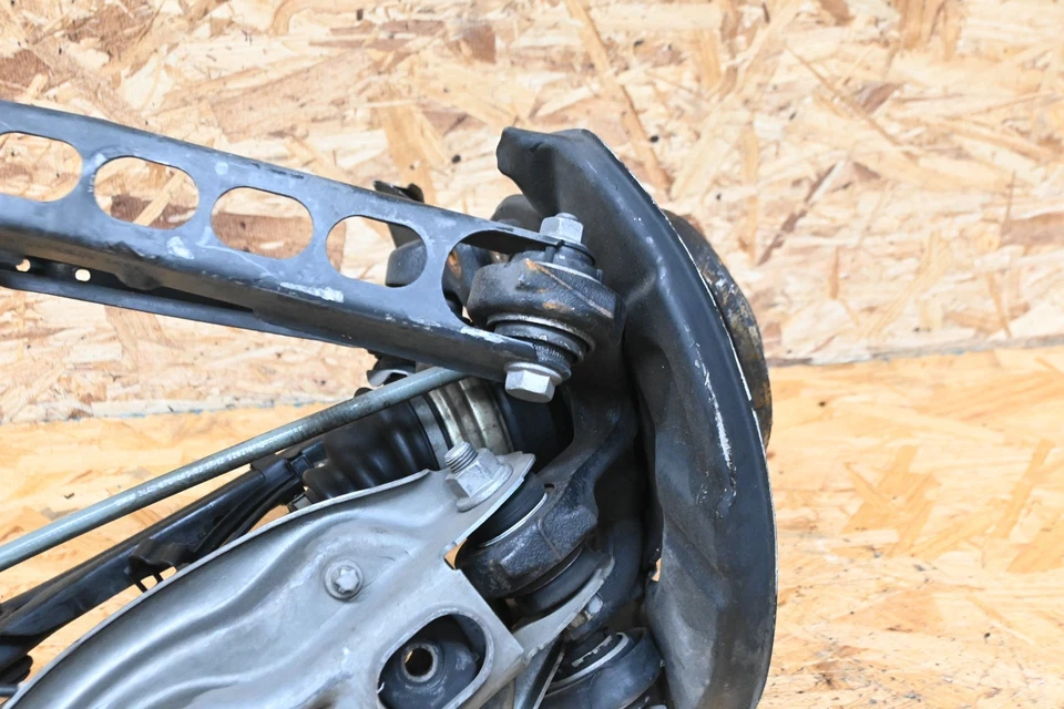 Braço de eixo traseiro esquerdo roda transportadora fabricante de equipamento original BMW N55 N54 E92 E90 AWD 335iX - Imagem 2 de 4