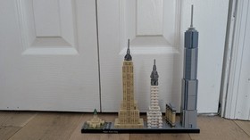 LEGO ARCHITECTURE: New York City (21028) WITH ORIGINAL BOX AND INSTRUCTIONS