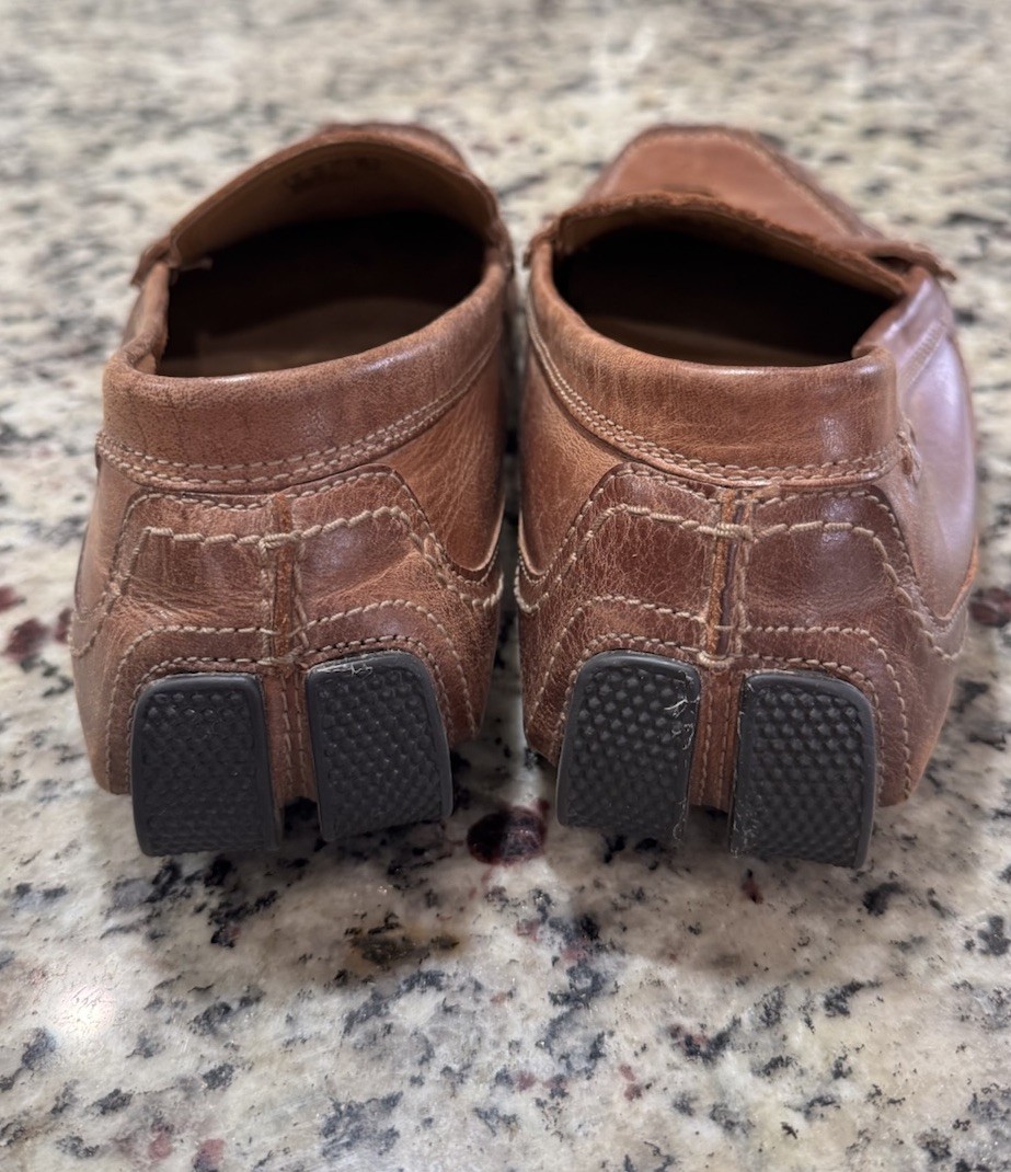 Clarks Mens Penny Loafer Driving Shoe Brown Leather Slip On  display picture 2
