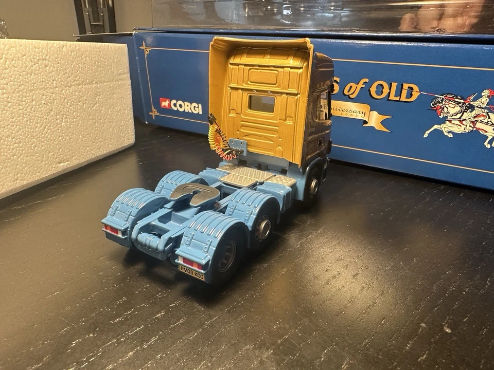 CORGI CC12911 - Scania Topline Curtainside Knights of Old 50th Anniversary  - Image 4 of 4