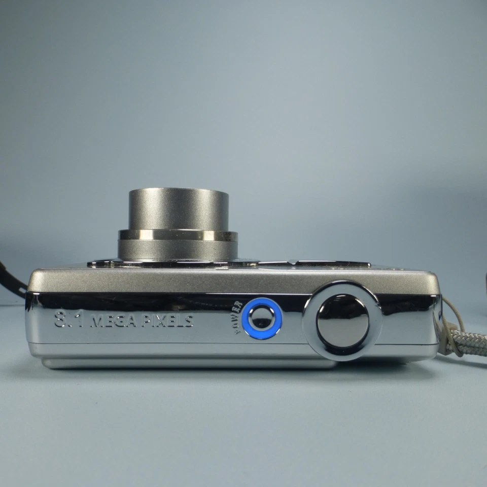 Sanyo Digital Camera VPC-E875 8.1MP Silver Tested Full Working Set - Image 4 of 4