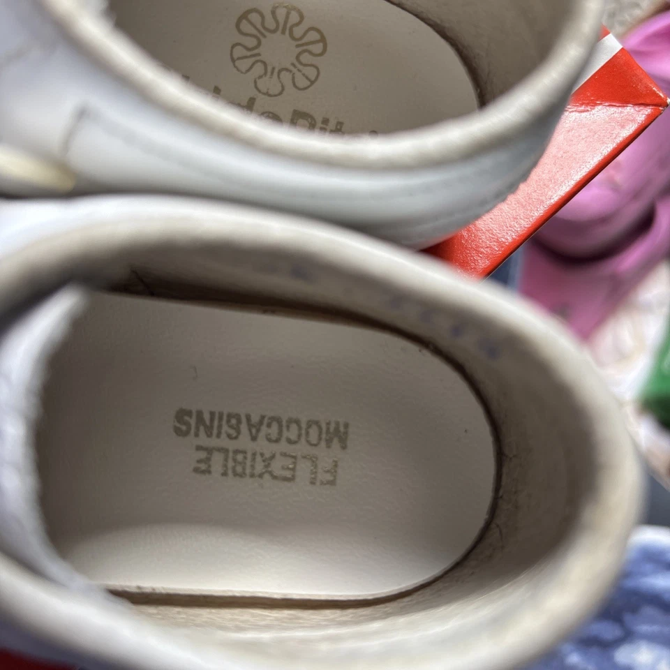 Stride Rite Walker Shoes Size 5 1/2  d White Vintage , moccasin - Image 4 of 4