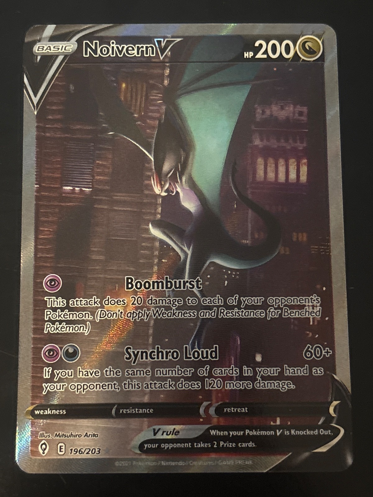 Pokémon TCG Noivern v Alternate Full Art Card 196/203 Evolving Skies NM