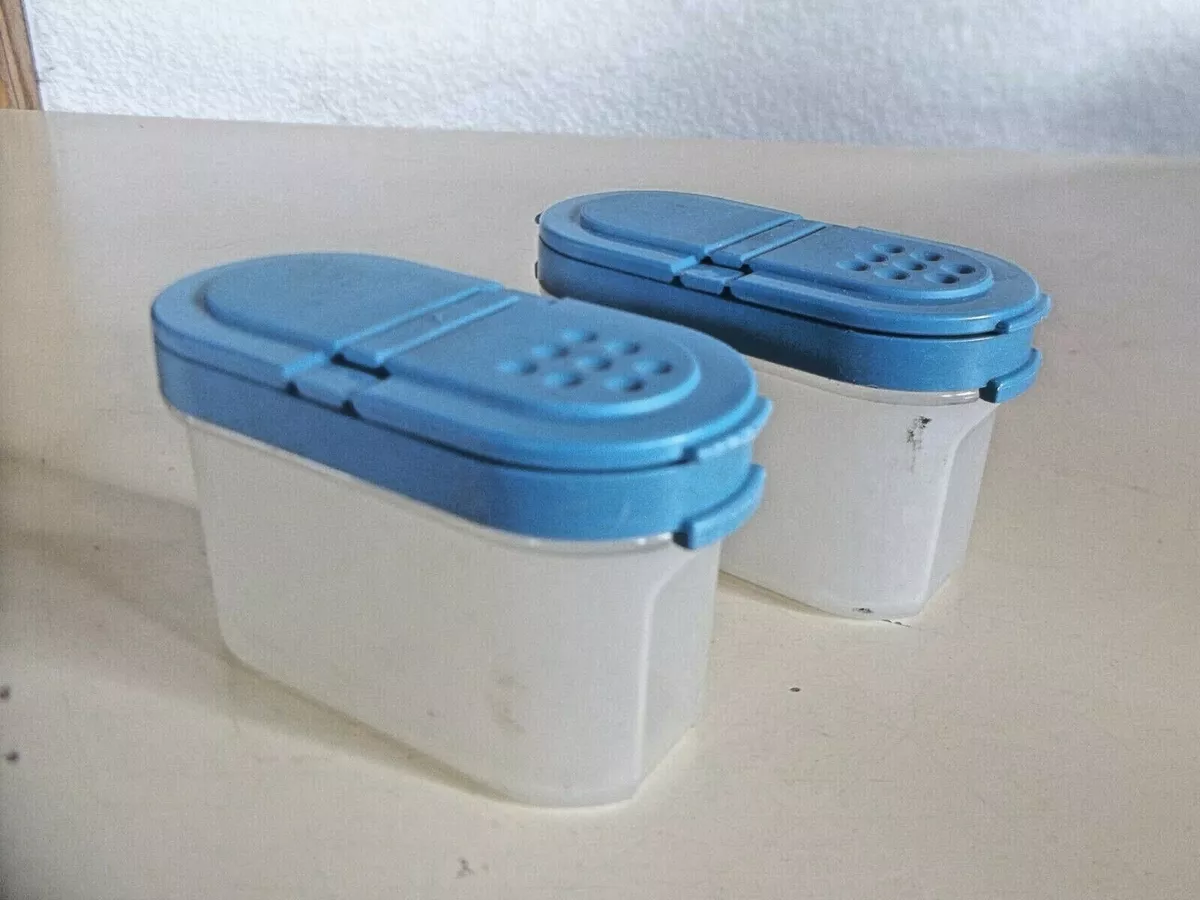 Tupperware Plastic Large Salt & Pepper Set 2 Spice Blue Lids Containers