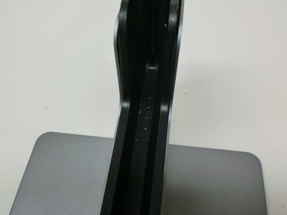 Estación de acoplamiento vertical Henge Docks 15 pulgadas Retina Macbook Pro - HD05VA15MBP Foto 3 de 4