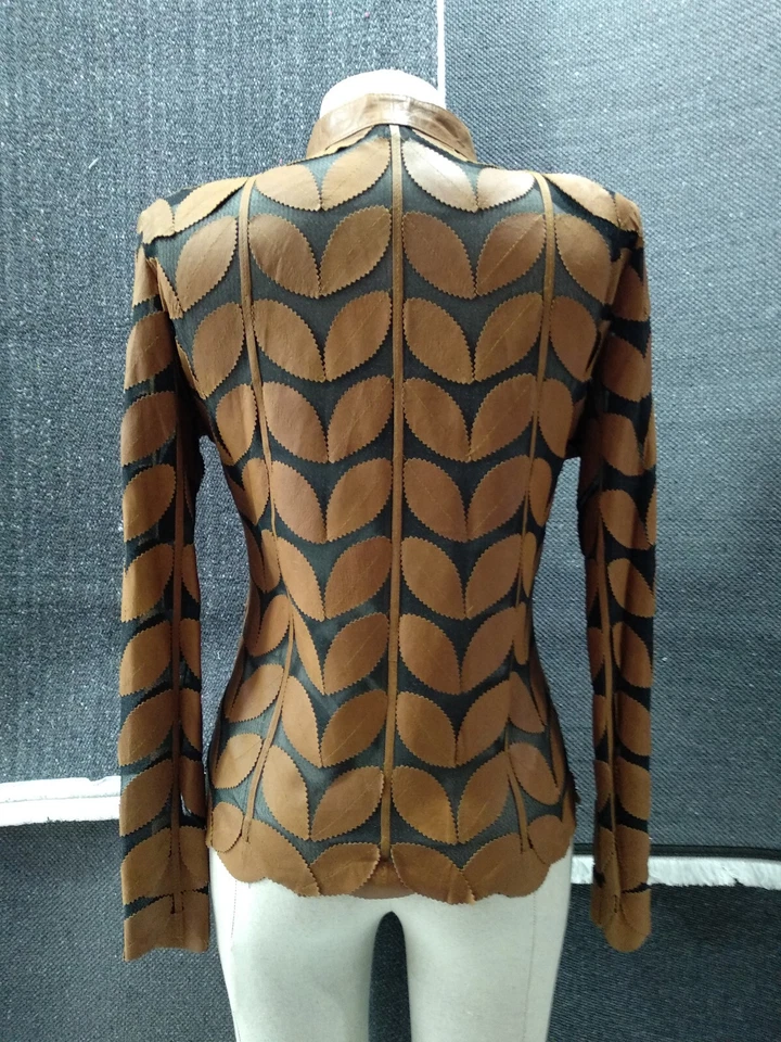 Chaqueta de cuero para mujer con hojas para mujer Chaqueta de cuero para mujer Todas las tallas Foto 3 de 4