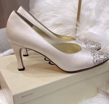 St. John Vintage Ivory Satin Sequin Pumps 7 with box retailed 298.00