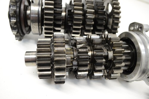 2006 TRIUMPH DAYTONA 675 GEAR BOX - Picture 8 of 8