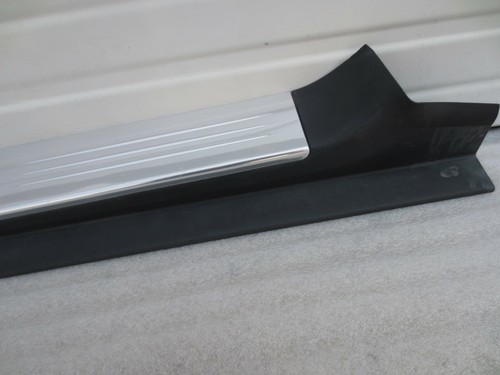 2009-2012 Mercedes SL-Class R230 RIGHT Passenger OEM Door Sill Scuff Plate Trim - Picture 4 of 7