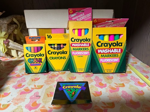Crayola 90s VTG Bundle - Chalk, Crayons 16ct, Fluorescent Markers