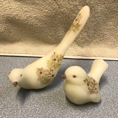 Vintage - Pair Of Custard Glass Birds - Used
