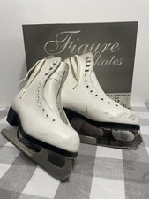 Girls CCM Champion Deluxe White Figure Skates Size 12 Kids