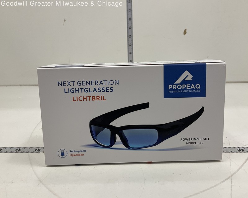 Propeaq Premium Light Glasses Powering Light Model: 1.0 IOB