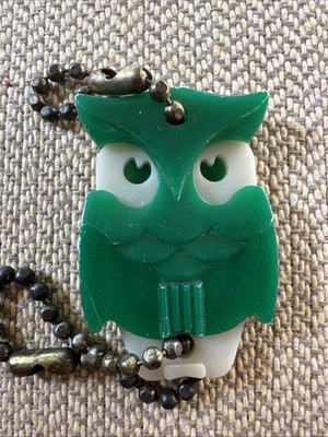 #ad Vintage Keychain Be Wise Bank Galesburg Illinois Old Pull Apart Owl $20.00