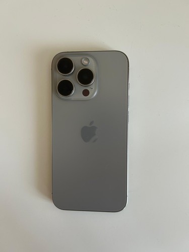 Apple iPhone 15 Pro - 128GB - Entsperrt - Naturtitan - Batteriezustand 88%